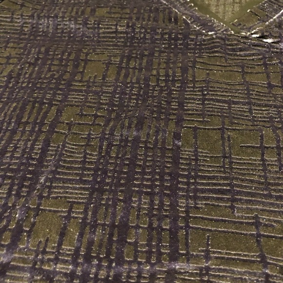 Simply Vera velvet burnout top - Picture 4 of 5